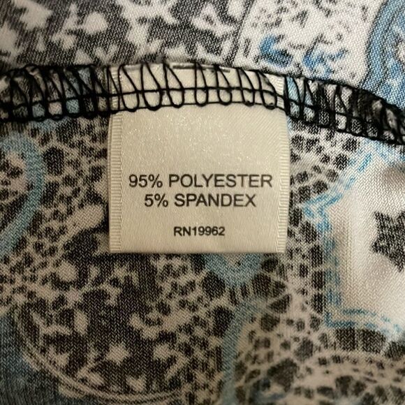 Van Heusen Short Sleeve Paisley Print Knotted Neckline Top - Picture 8 of 9